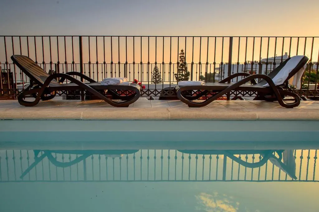 Apartamentos Plaza Cavana 5 Nerja