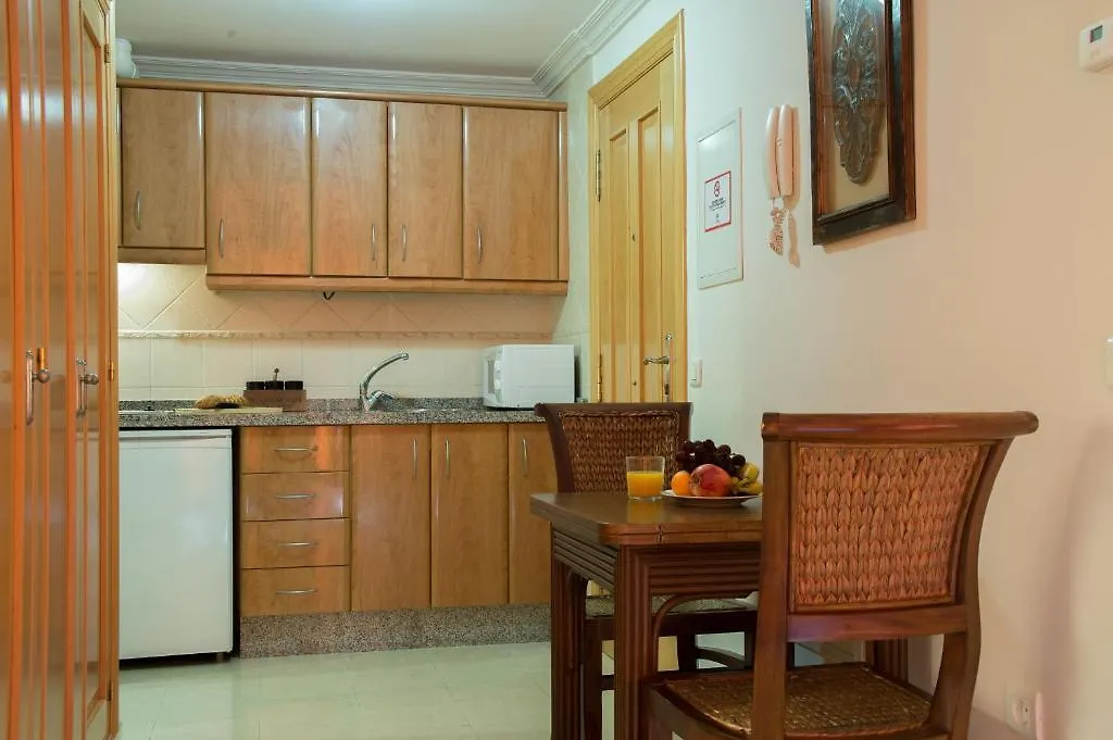 Apartamentos Plaza Cavana 5 Nerja